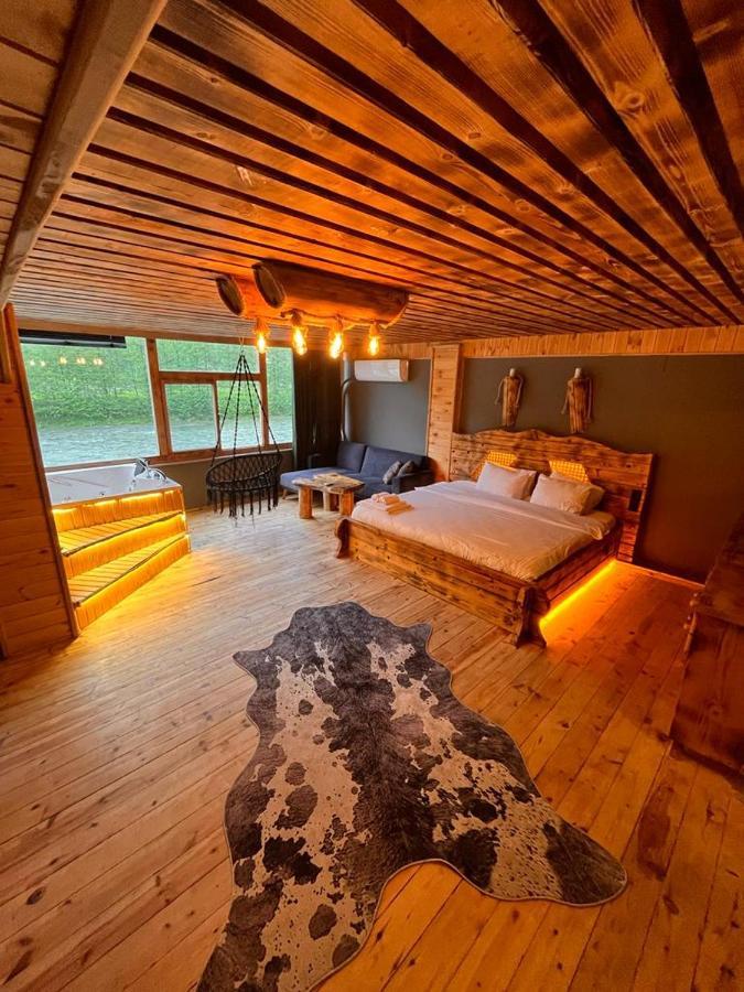Wooden Palace V.I.P Suit Rize Luaran gambar