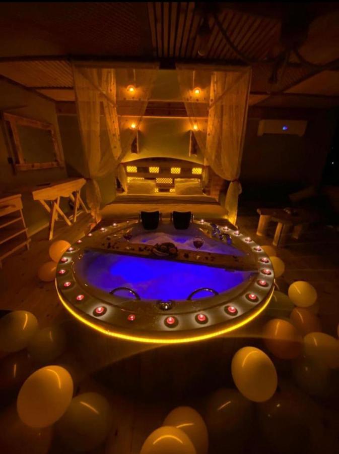 Wooden Palace V.I.P Suit Rize Luaran gambar
